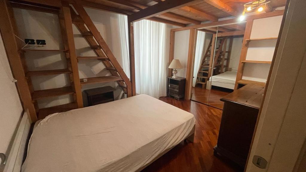 Zona Cenro Foce * Gênes